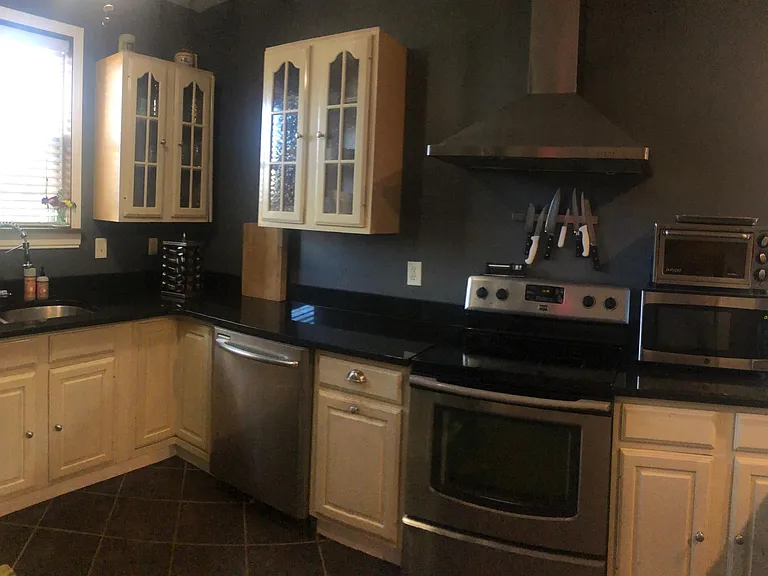 328 W 7th St — Photo 31