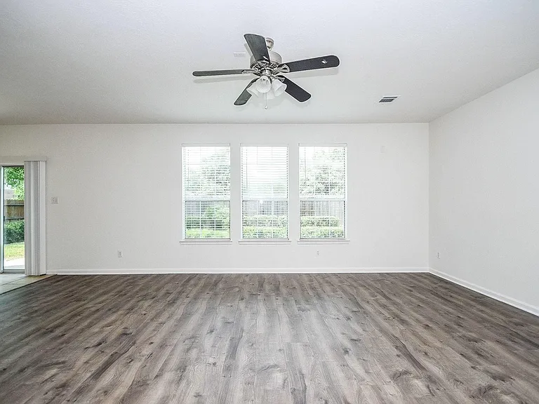 21610 Woodoak Ct — Photo 9