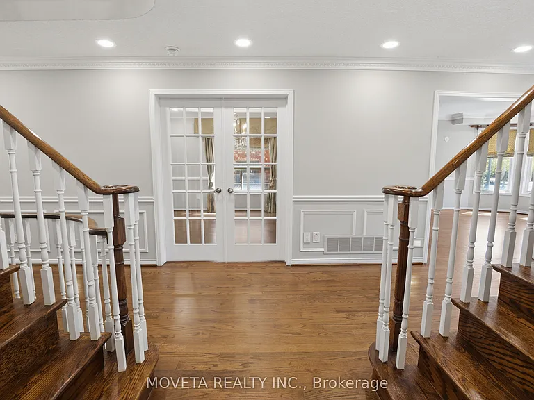 30 Briardale Pl — Photo 33