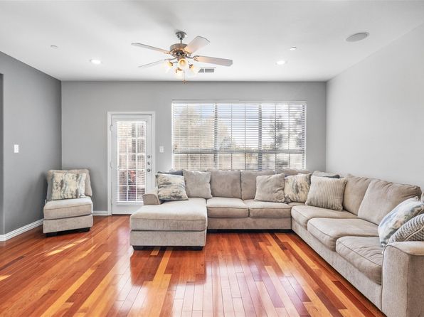 irving-texas-83998238 picture