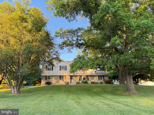 1170 N Manor Rd, Honey Brook, PA 19344