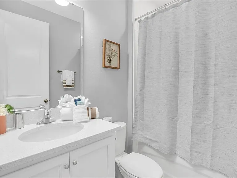 2131 Derwent Dr — Photo 29
