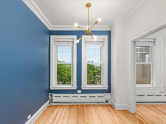 4th image of 3520 N Lake Shore Dr APT 4P