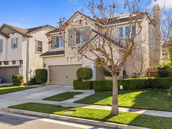 2nd image of 5916 Pebblestone Way