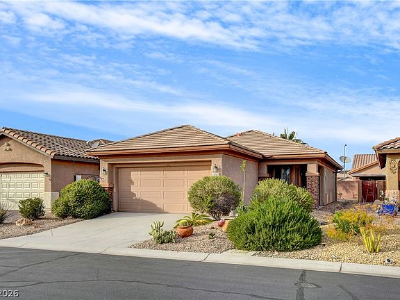 2nd image of 6096 Isola Peak Ave