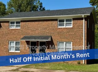 916B W 5th Ave, Lexington, NC 27292