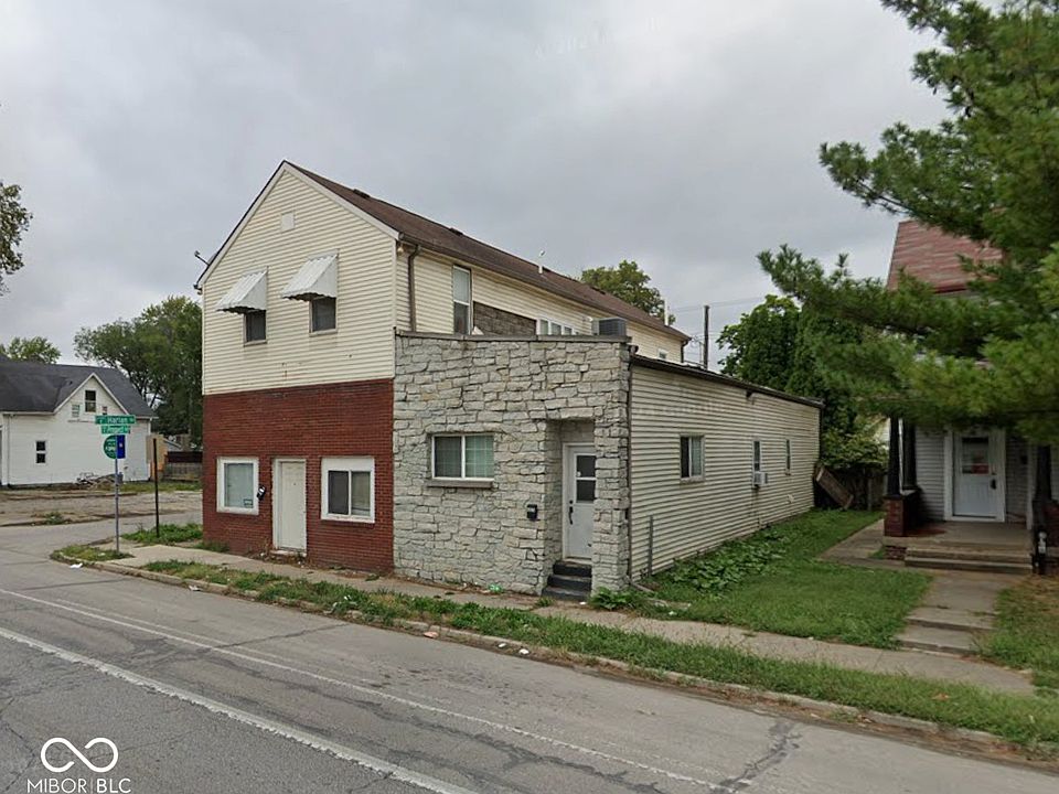 2nd image of 2102 Prospect St