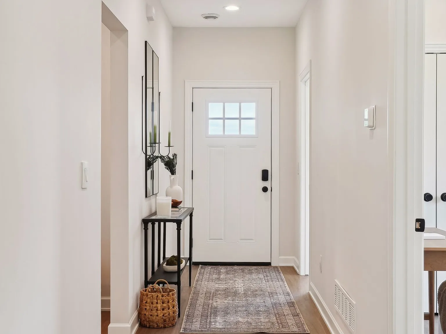 3 bed, 1502 sqft, $2,400 — Photo 3