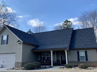 827 Rouse Cir, Hoschton, GA 30548