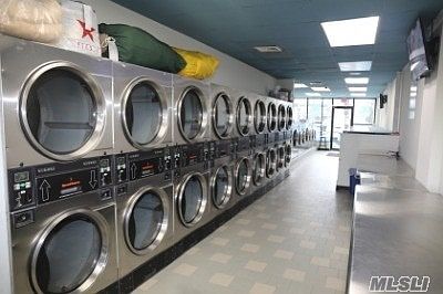 5th image of 2406 Grand Ave