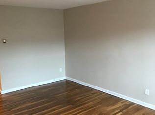 6015 74th St, Middle Village, NY 11379