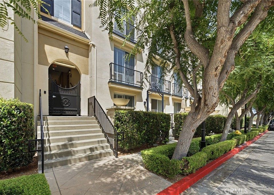 1st image of 3273 Watermarke Pl