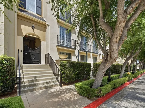 3273 Watermarke Pl, Irvine, CA 92612
