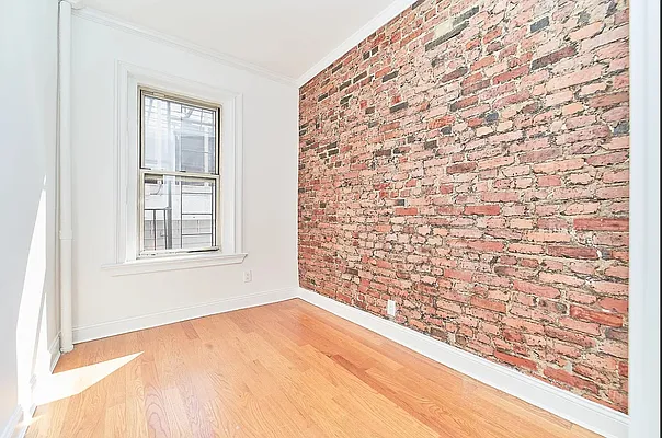 Bedroom, photo 2