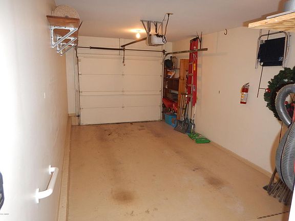 5th image of 3760 Arborway Dr