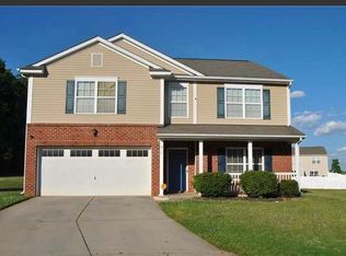 910 Sweetgum St, Gastonia, NC 28054