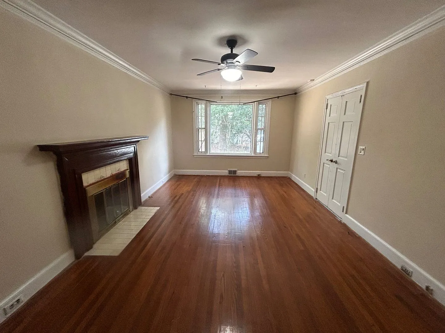 4541 Oxford Road — Photo 4