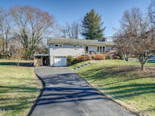 1309 Indian Hills Dr, Bristol, TN 37620