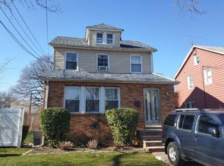 13442 228th St, Springfield Gardens, NY 11413