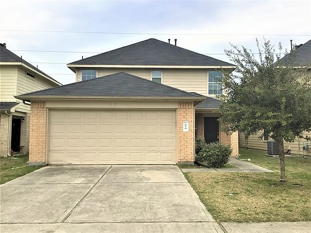 1st image of 818 Darbydale Crossing Ln