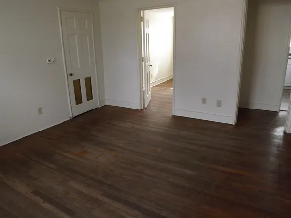 444 Cherry Avenue, 444 Cherry Ave APT 4, Waynesboro, VA 22980