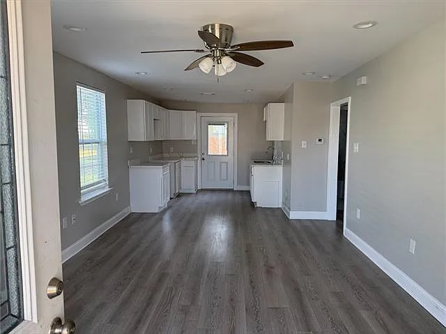 2 bed, 1.0 bath, 777 sqft, $1,400 — Photo 2