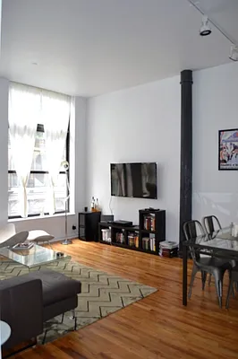 Rented by Tabak Real Estate | media 22