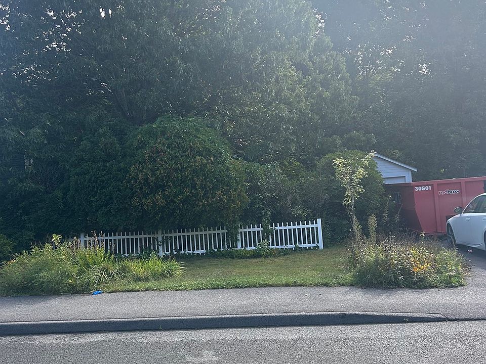 2nd image of 26 Anawan St