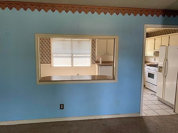 4th image of 1008 E 11th St