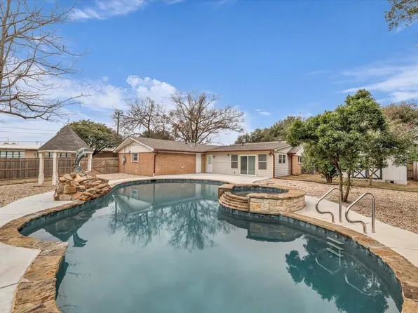 2217 Carolinda Dr, Waco, TX 76710