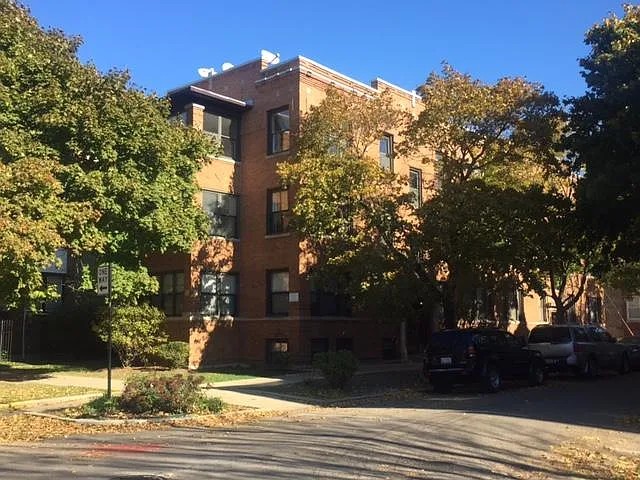3056 W Sunnyside Ave #2 — Photo 1