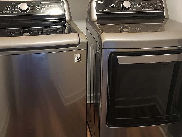 Full size washer & dryer