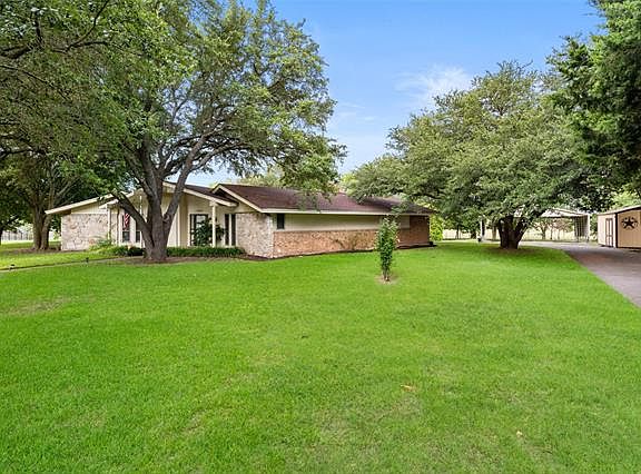 2nd image of 1352 W Hulgan Cir