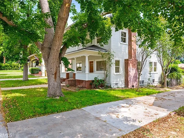 4415 12th St — Photo 35