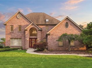 5012 Northfield Dr, Gibsonia, PA 15044