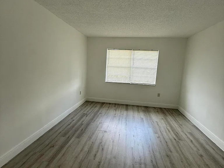 4324 NW 9th Ave #5-3C — Photo 11