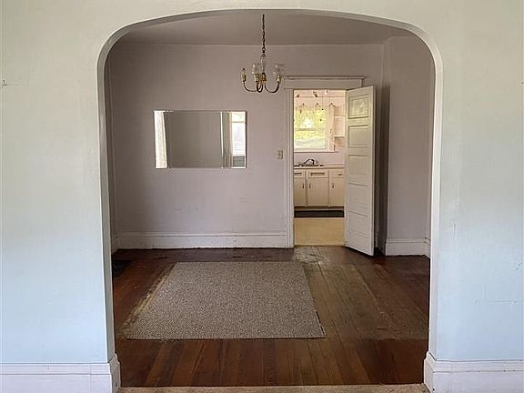 4th image of 1710 Kendrick St