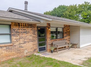 16161 Lacey Hull Rd, Madill, OK 73446