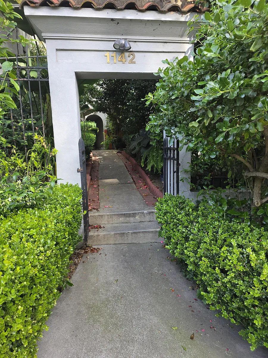 Building Photo - 1142 McKinley Ave #12