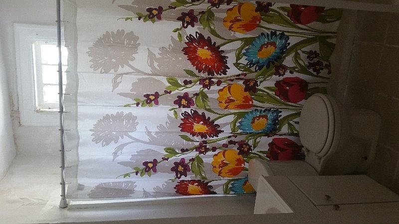 1 bathroom