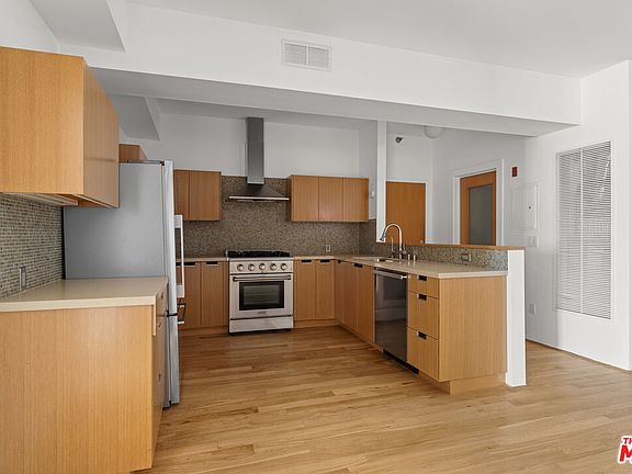 3rd image of 8 Brooks Ave APT 11