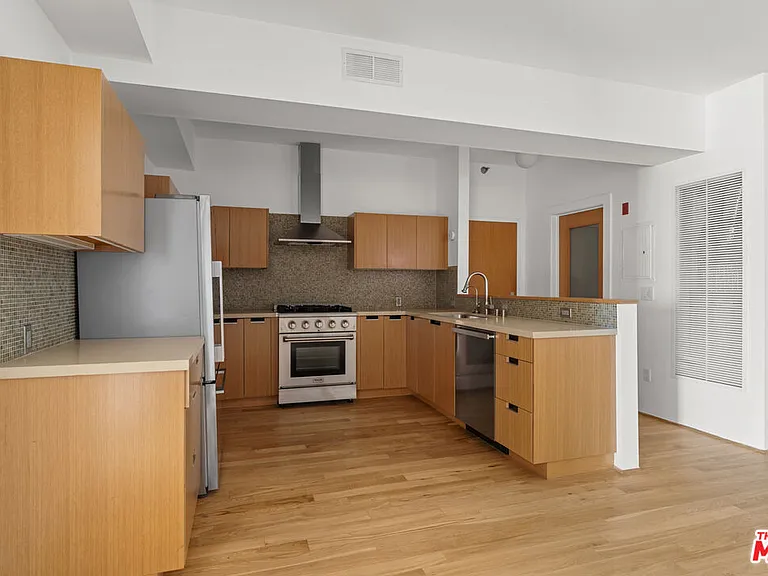 8 Brooks Ave #11 — Photo 3