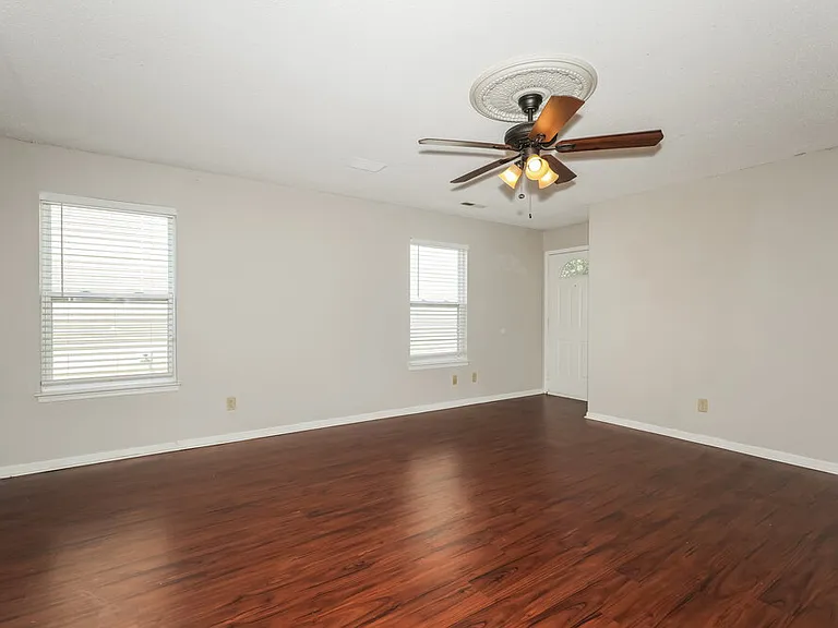 2174 Providence Dr — Photo 6