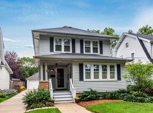 4921 N Bartlett Ave, Whitefish Bay, WI 53217
