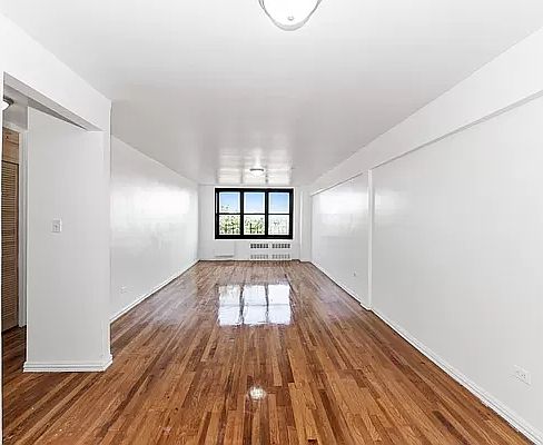 4th image of 1200 E 53rd St APT 7J