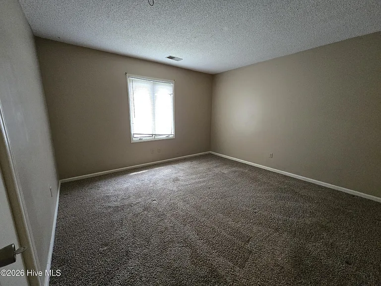 1910 White Hollow Dr — Photo 6