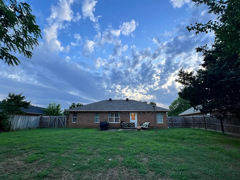 2250 Remington Rd — Photo 23