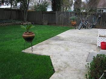 4th image of 9 Black Walnut Ln