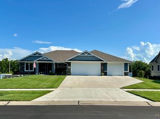 3221 SE Blazing Star Dr, Topeka, KS 66609