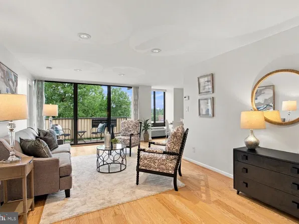 1510 12th St N APT 303, Arlington, VA 22209